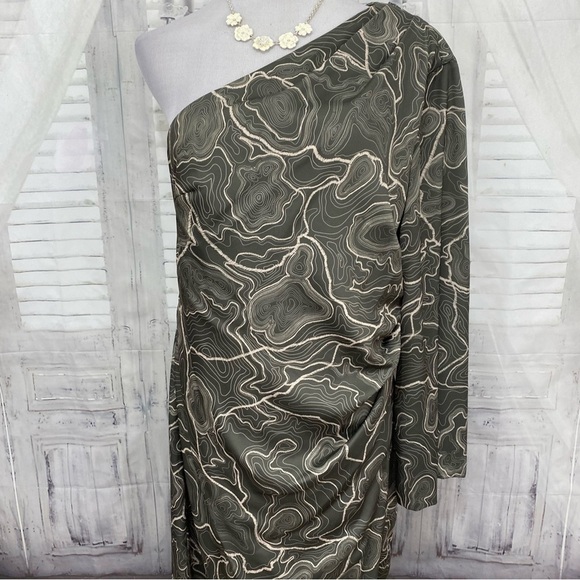 ANTONIO MELANI One Shoulder Dress in Black and Cream - Picture 4 of 16